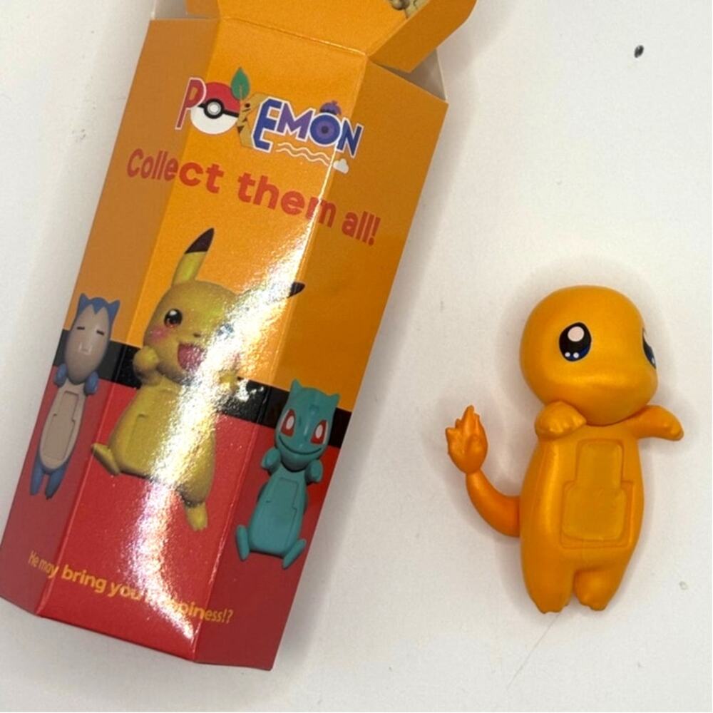 New Collectible Pokemon Charmander, Attachable Mini Figure Open Blind Box